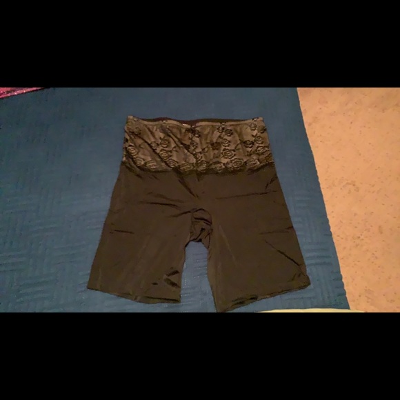 Torrid 2 MICROFIBER 360 SMOOTHING HIGH WAIST SHORT - Picture 4 of 4